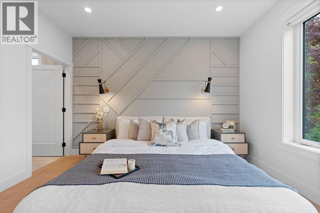 1 5883 SOPHIA STREET, Vancouver