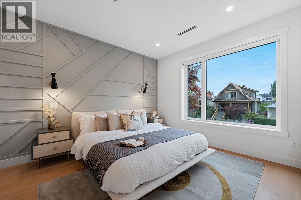 1 5883 SOPHIA STREET, Vancouver