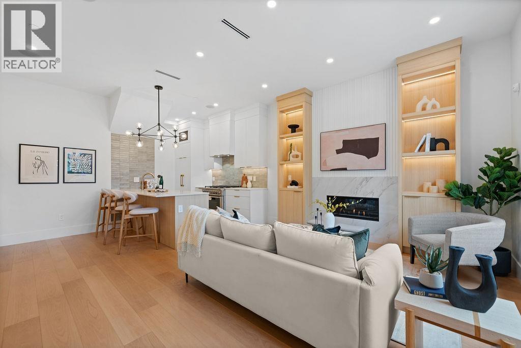 1 5883 SOPHIA STREET, Vancouver