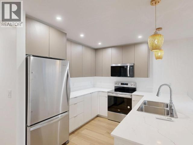 7156 EDGEHILL CRESCENT, Powell River