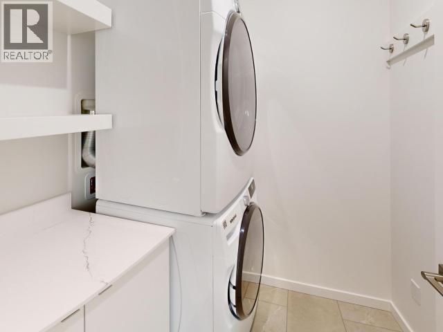 7156 EDGEHILL CRESCENT, Powell River