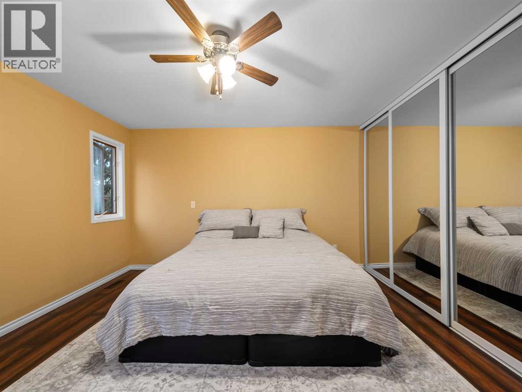 Single Family House 4 Level for Sale in  Shannon Crescent SW Shawnessy Calgary 