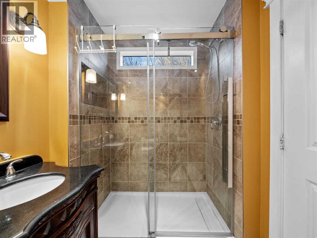 Single Family House 4 Level for Sale in  Shannon Crescent SW Shawnessy Calgary 