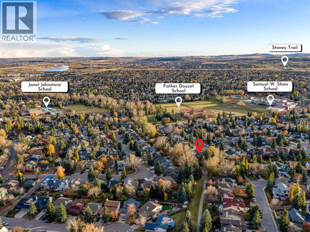 Single Family House 4 Level for Sale in  Shannon Crescent SW Shawnessy Calgary 