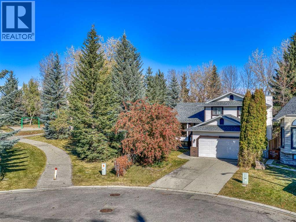 Single Family House 4 Level for Sale in  Shannon Crescent SW Shawnessy Calgary 
