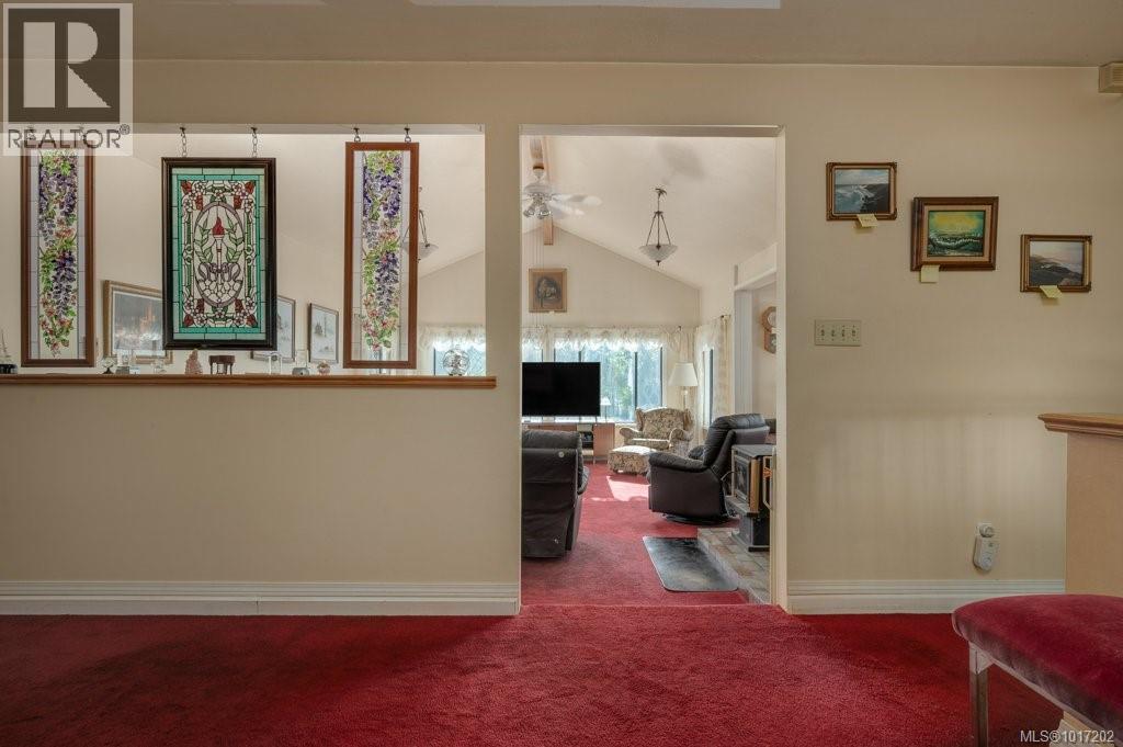 2983 Northwest Bay Rd, Nanoose Bay