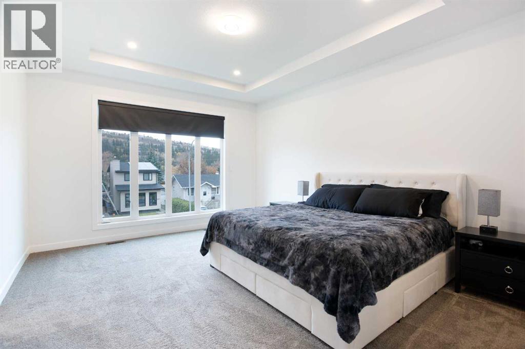 Single Family House for Sale in   Avenue NW Montgomery Calgary 