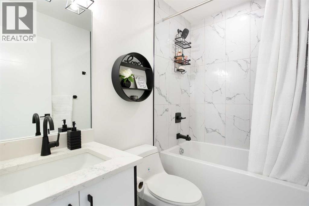 Single Family House for Sale in   Avenue NW Montgomery Calgary 