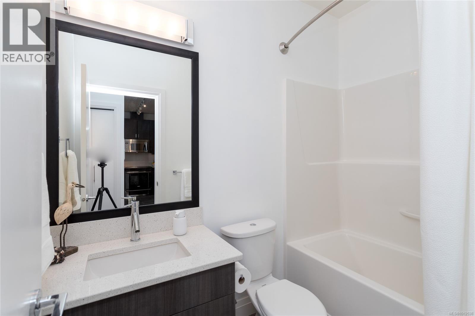 415 1145 Sikorsky Road, Langford