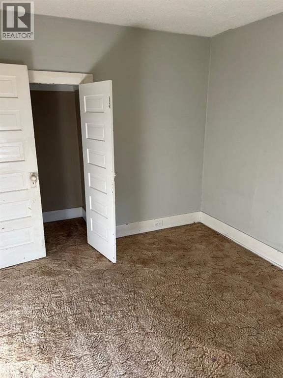 Single Family House for Sale in   Street S Victoria Park Lethbridge 