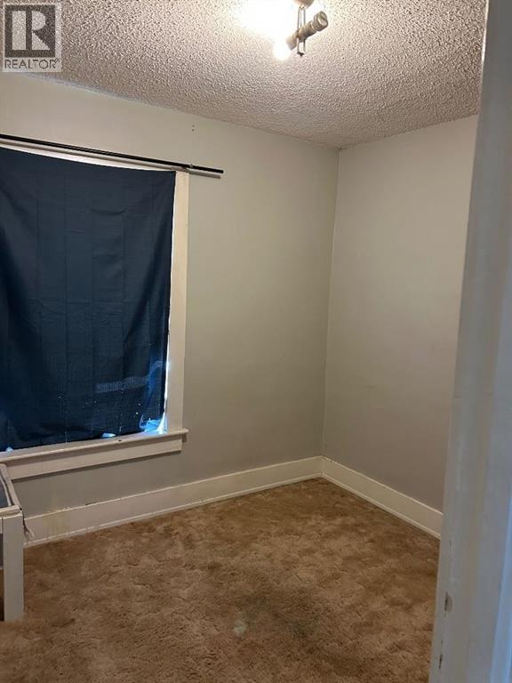 Single Family House for Sale in   Street S Victoria Park Lethbridge 
