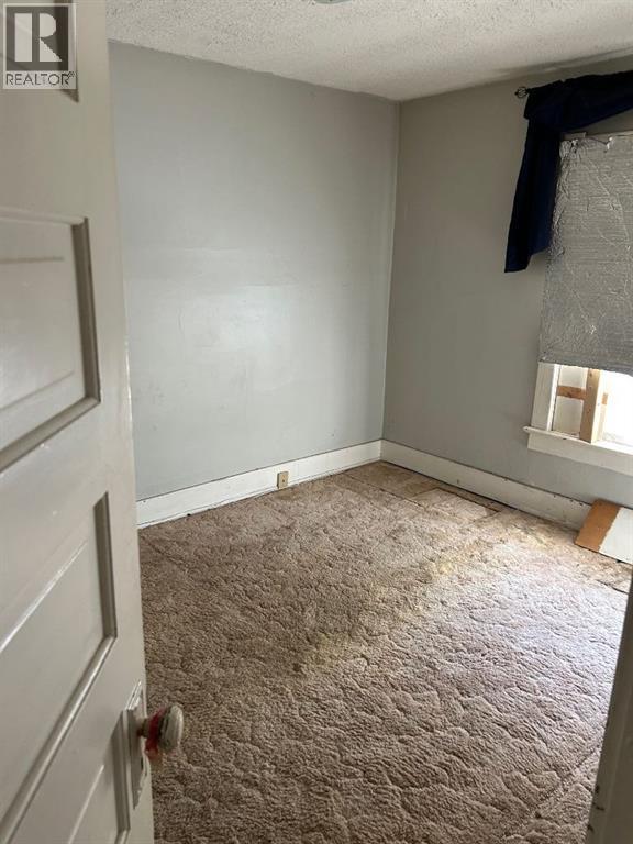 Single Family House for Sale in   Street S Victoria Park Lethbridge 
