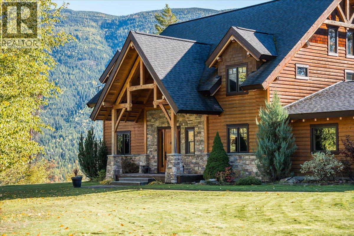 127 GRIZZLY Place, Castlegar