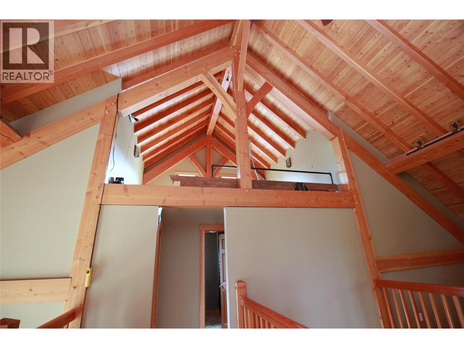 127 GRIZZLY Place, Castlegar