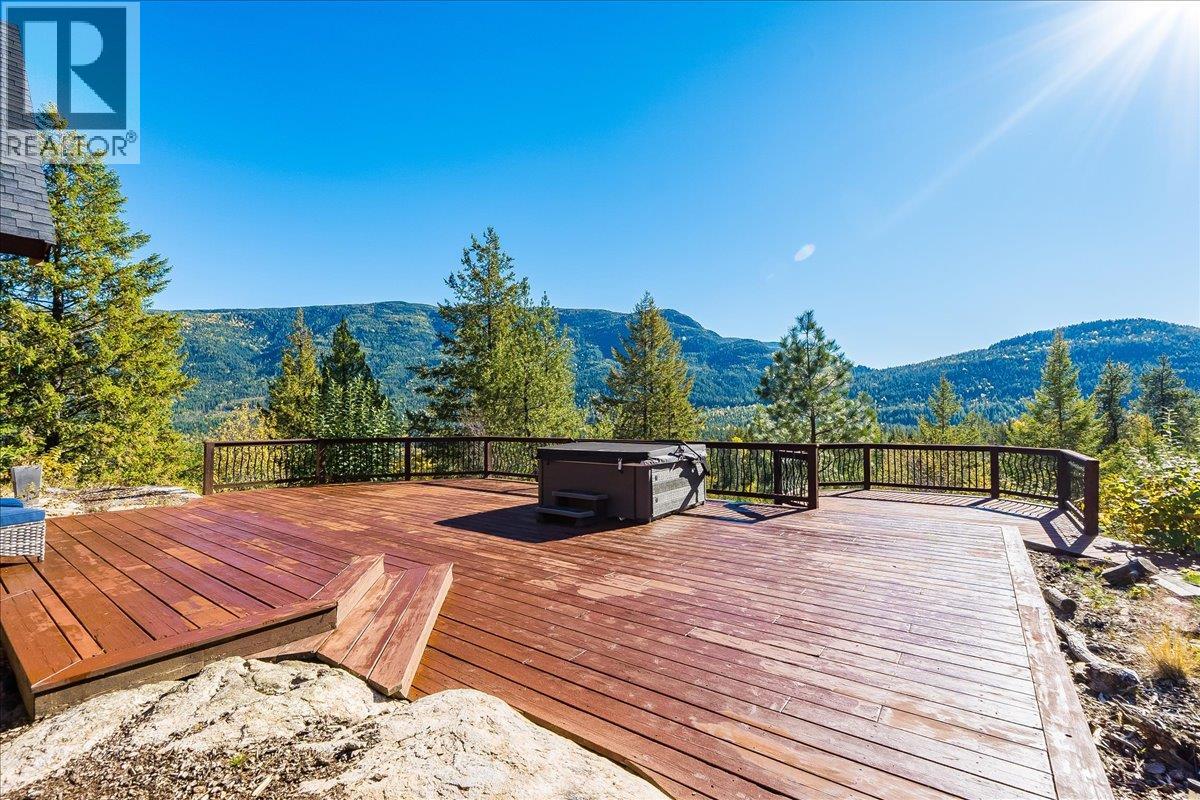127 GRIZZLY Place, Castlegar