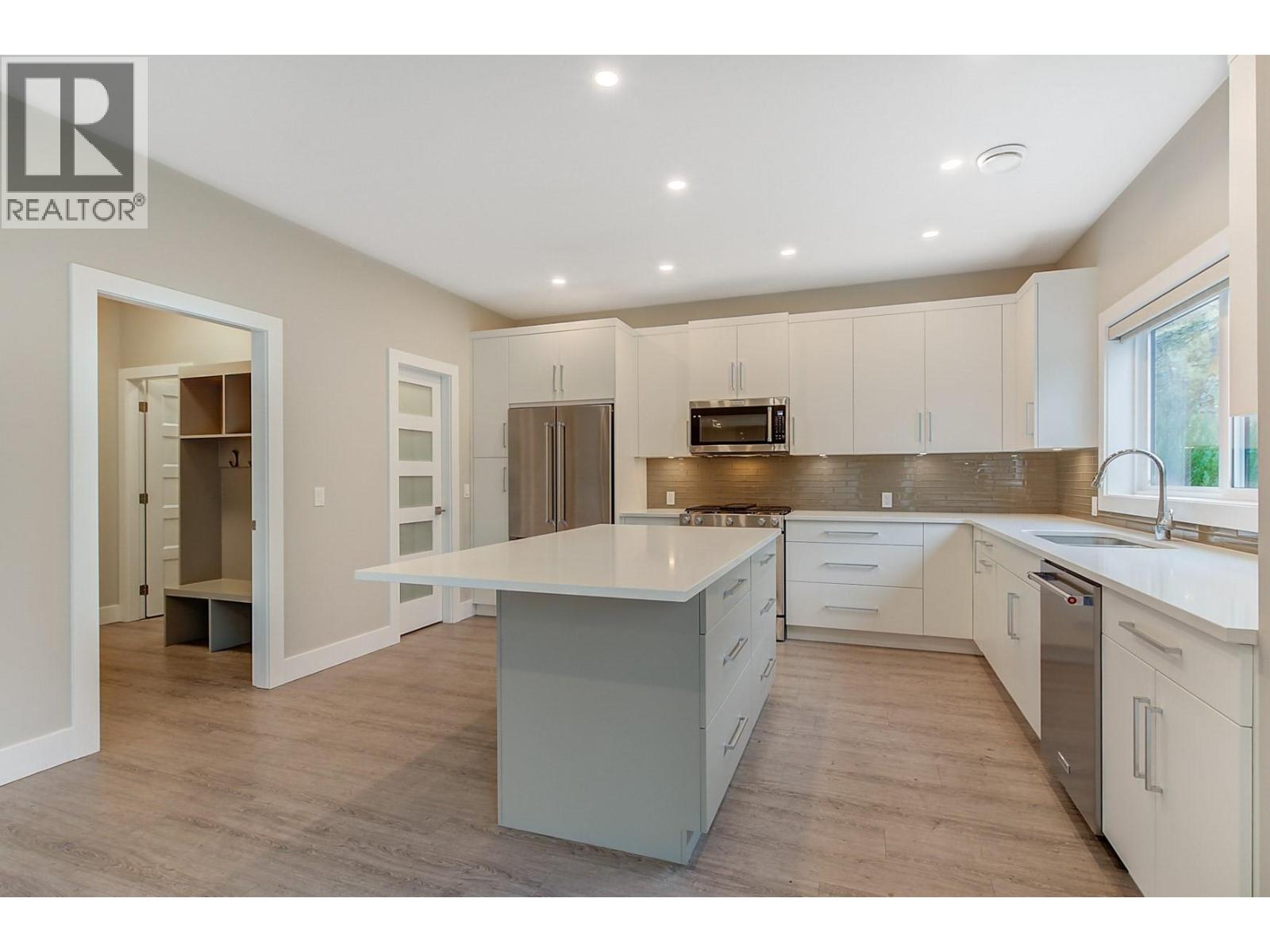 788 Acadia Street, Kelowna