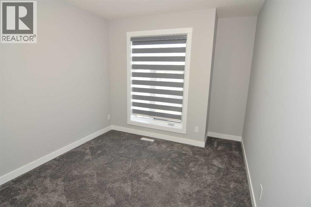 Single Family House for Sale in  SOVEREIGN Common SW Shaganappi Calgary 