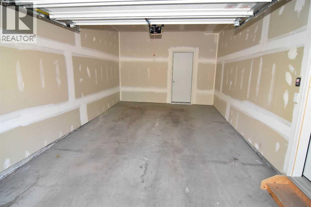 Single Family House for Sale in  SOVEREIGN Common SW Shaganappi Calgary 