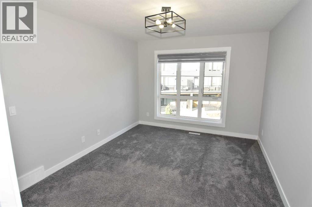 Single Family House for Sale in  SOVEREIGN Common SW Shaganappi Calgary 