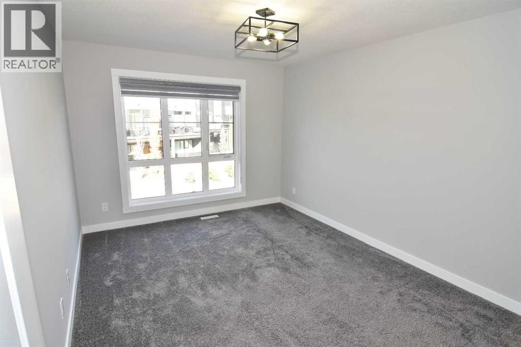 Single Family House for Sale in  SOVEREIGN Common SW Shaganappi Calgary 