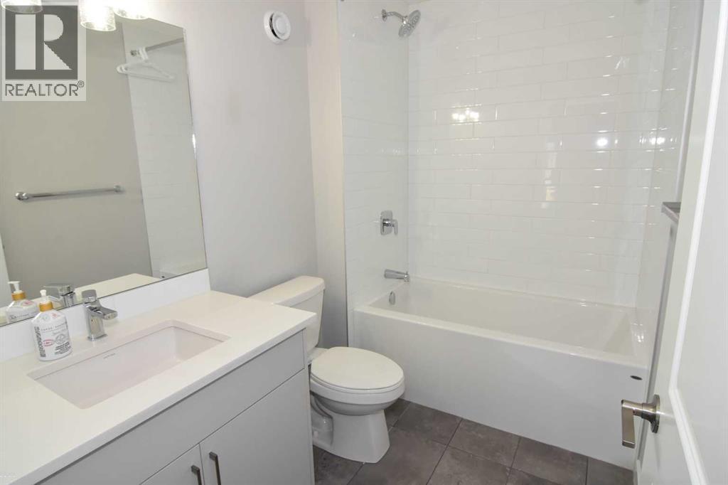 Single Family House for Sale in  SOVEREIGN Common SW Shaganappi Calgary 