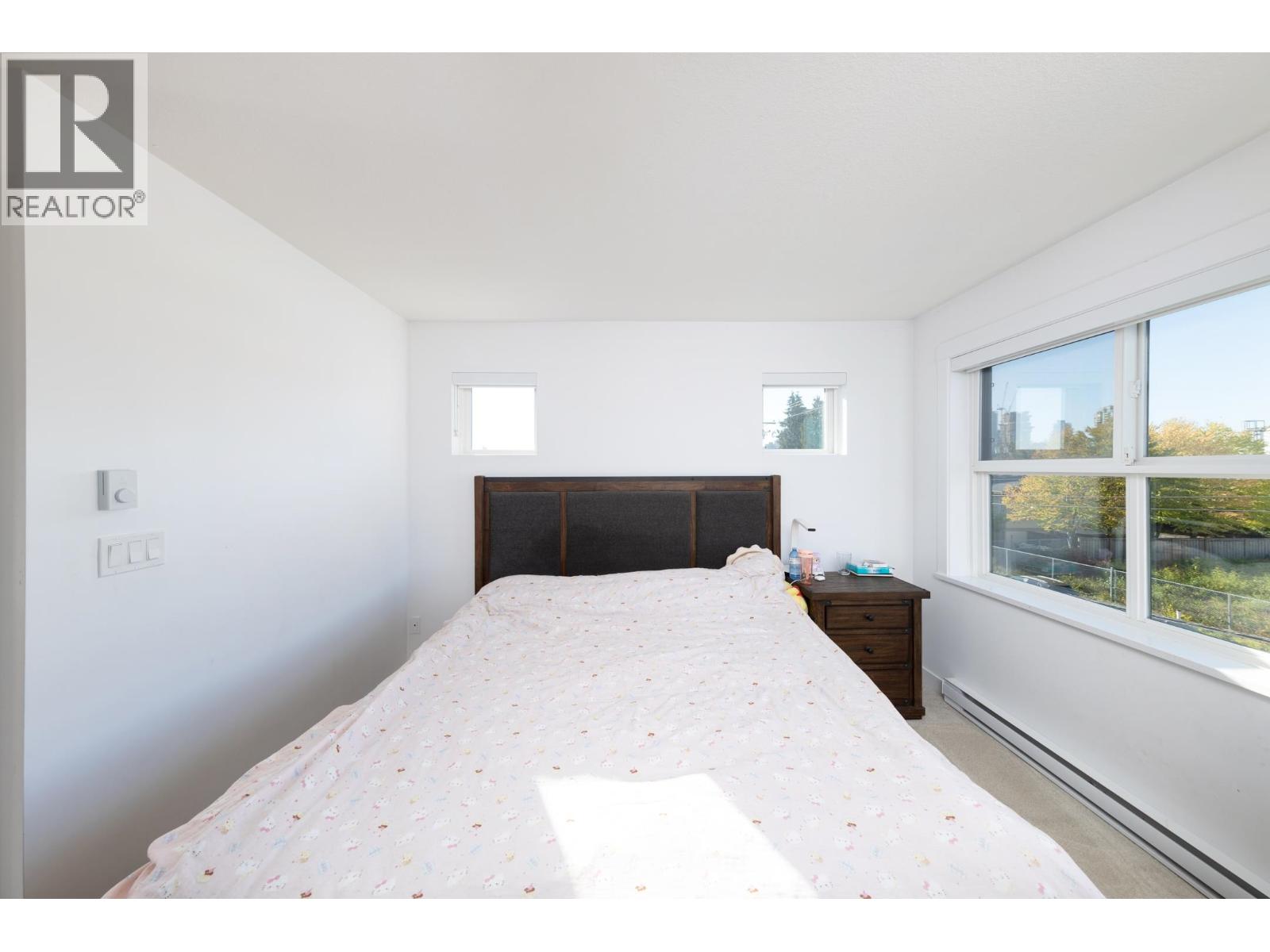 21 7039 MACPHERSON AVENUE, Burnaby