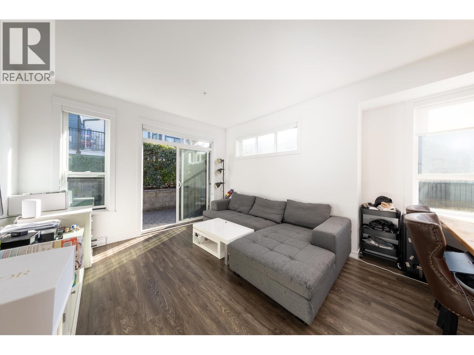 21 7039 MACPHERSON AVENUE, Burnaby