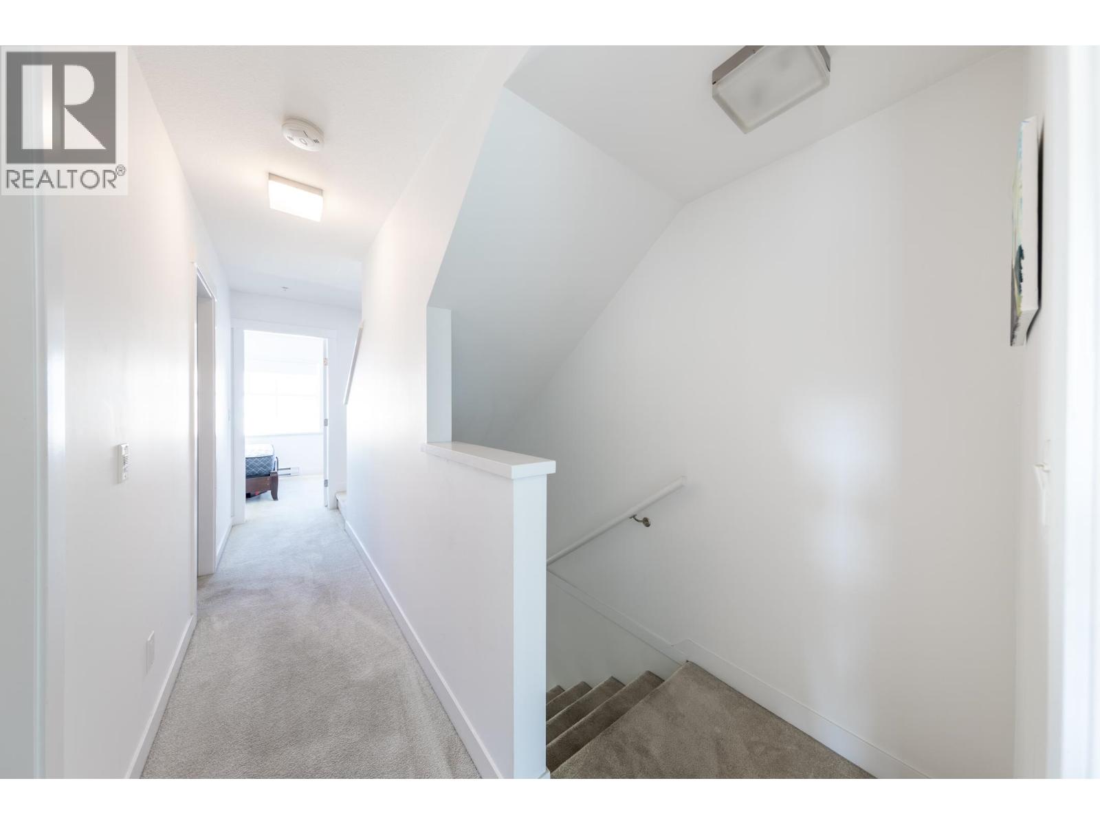 21 7039 MACPHERSON AVENUE, Burnaby