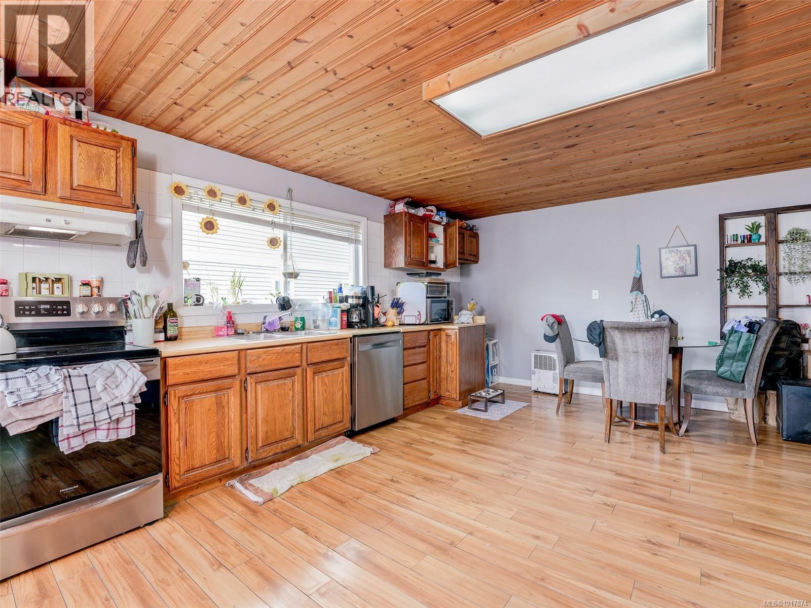 6989 Grant Rd W, Sooke