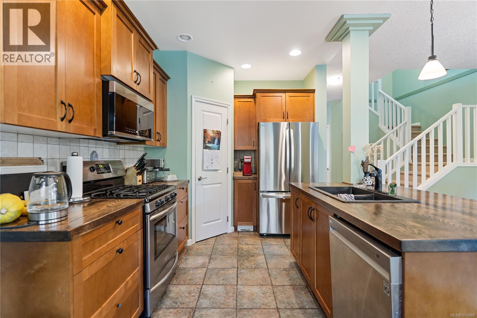  6442 Birchview Way, Sooke