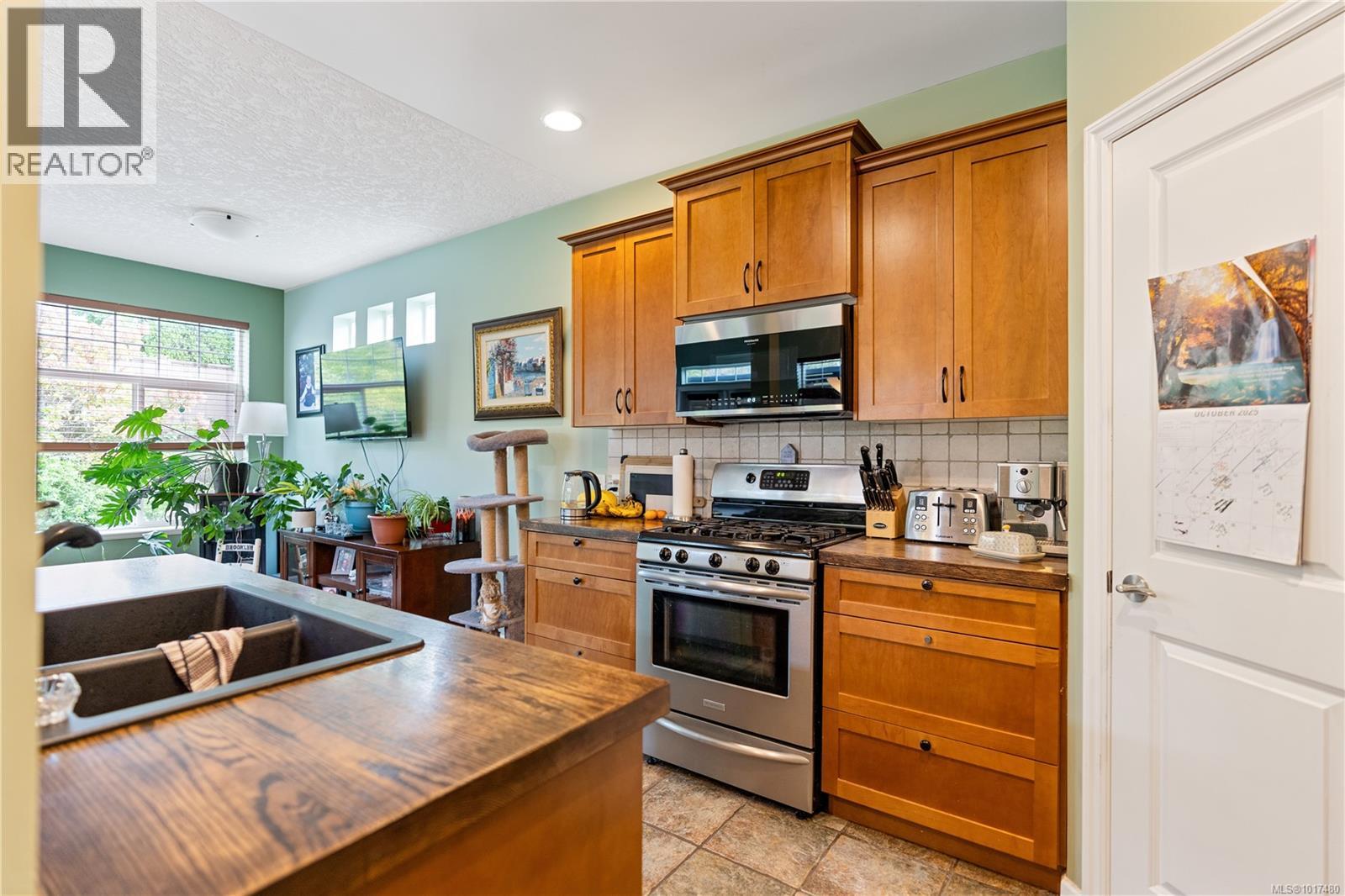  6442 Birchview Way, Sooke