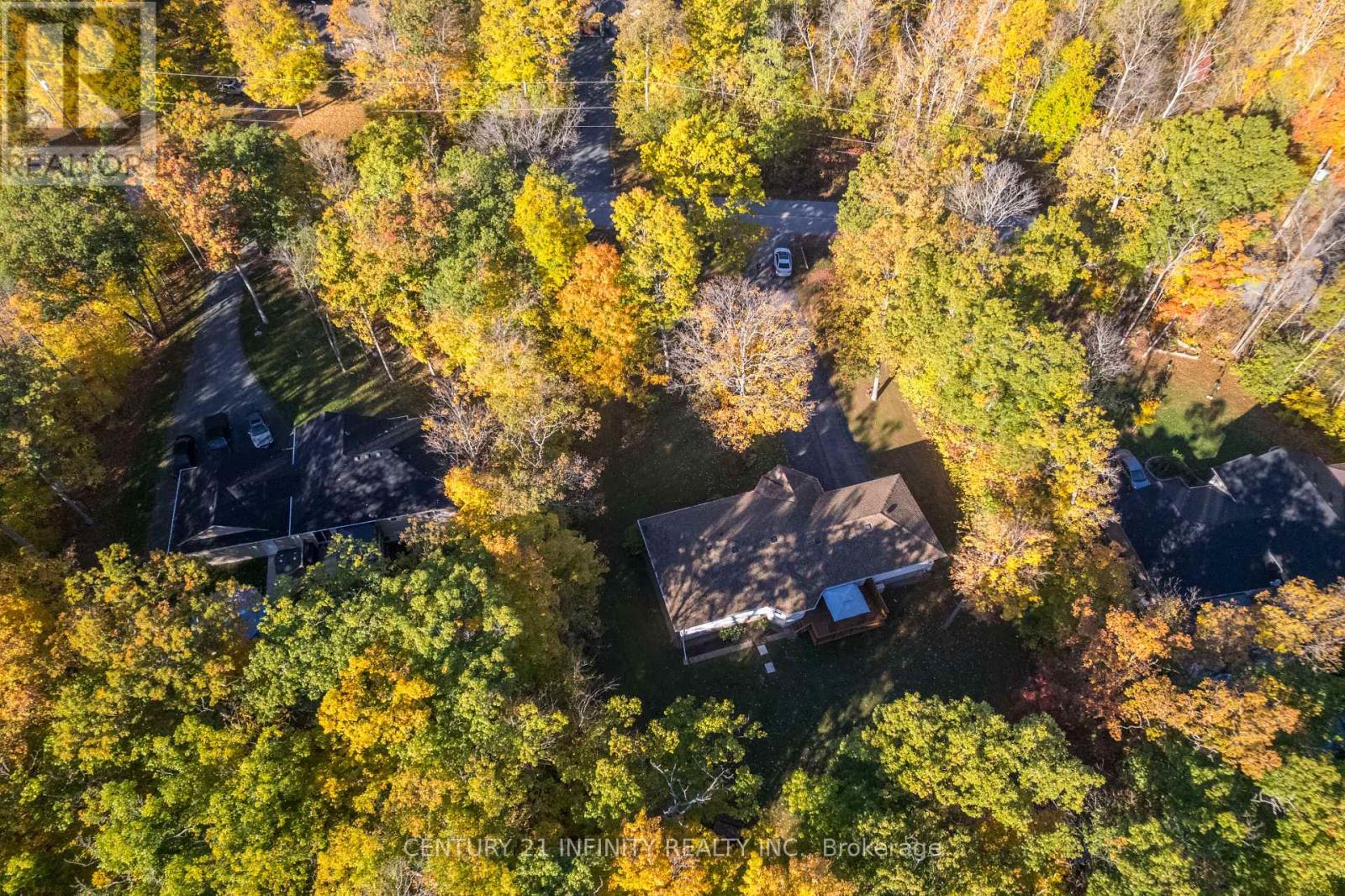 37 RIVERSIDE DRIVE - 14