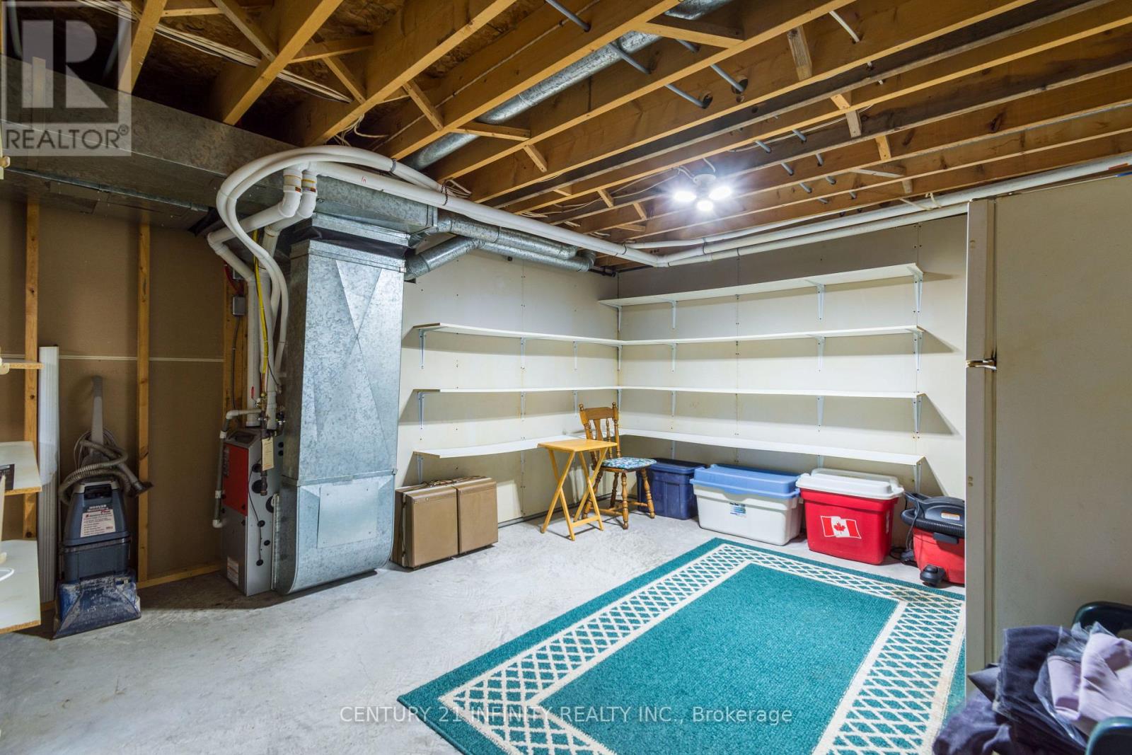 37 RIVERSIDE DRIVE - 41