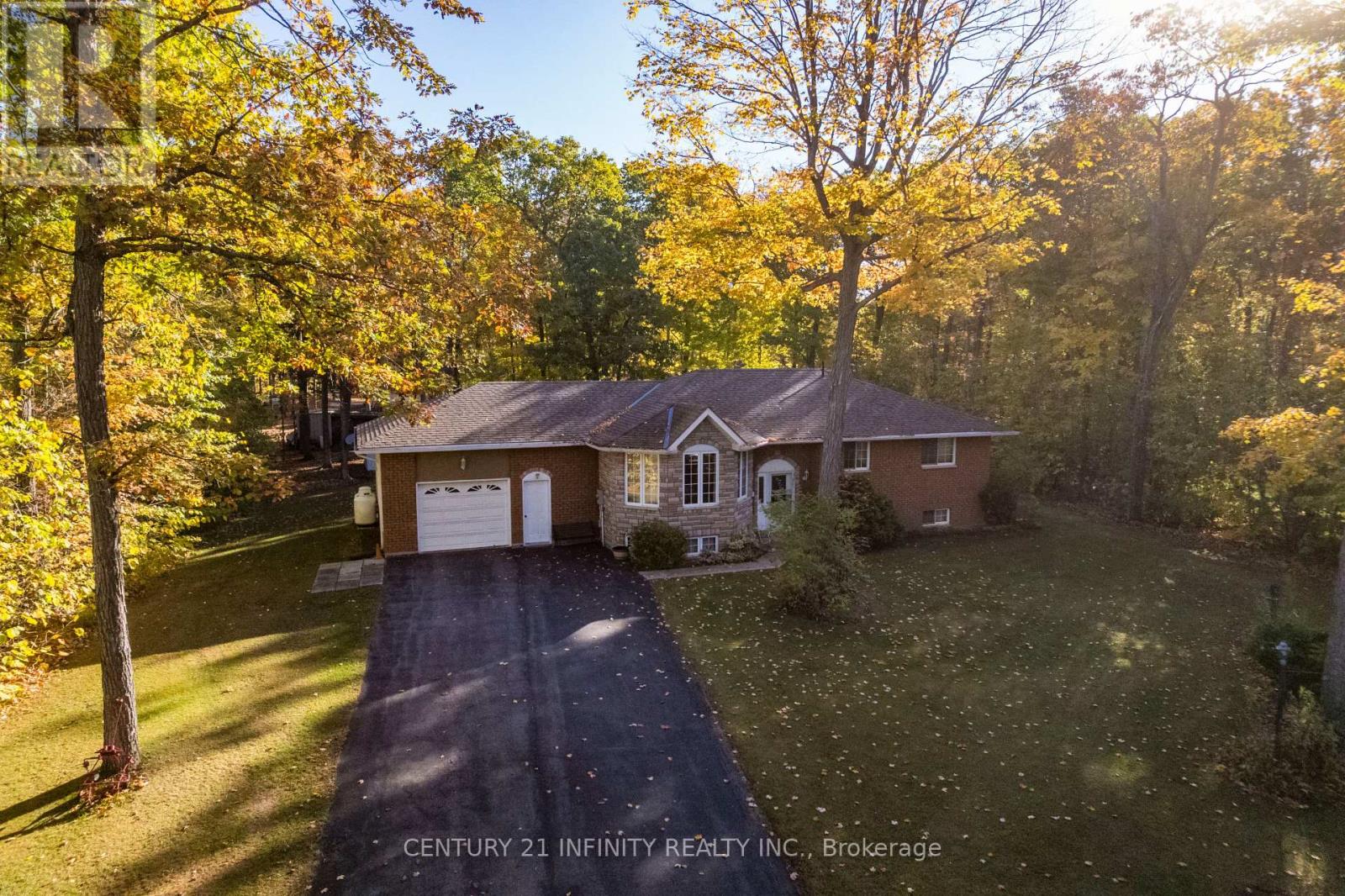 37 RIVERSIDE DRIVE - 6