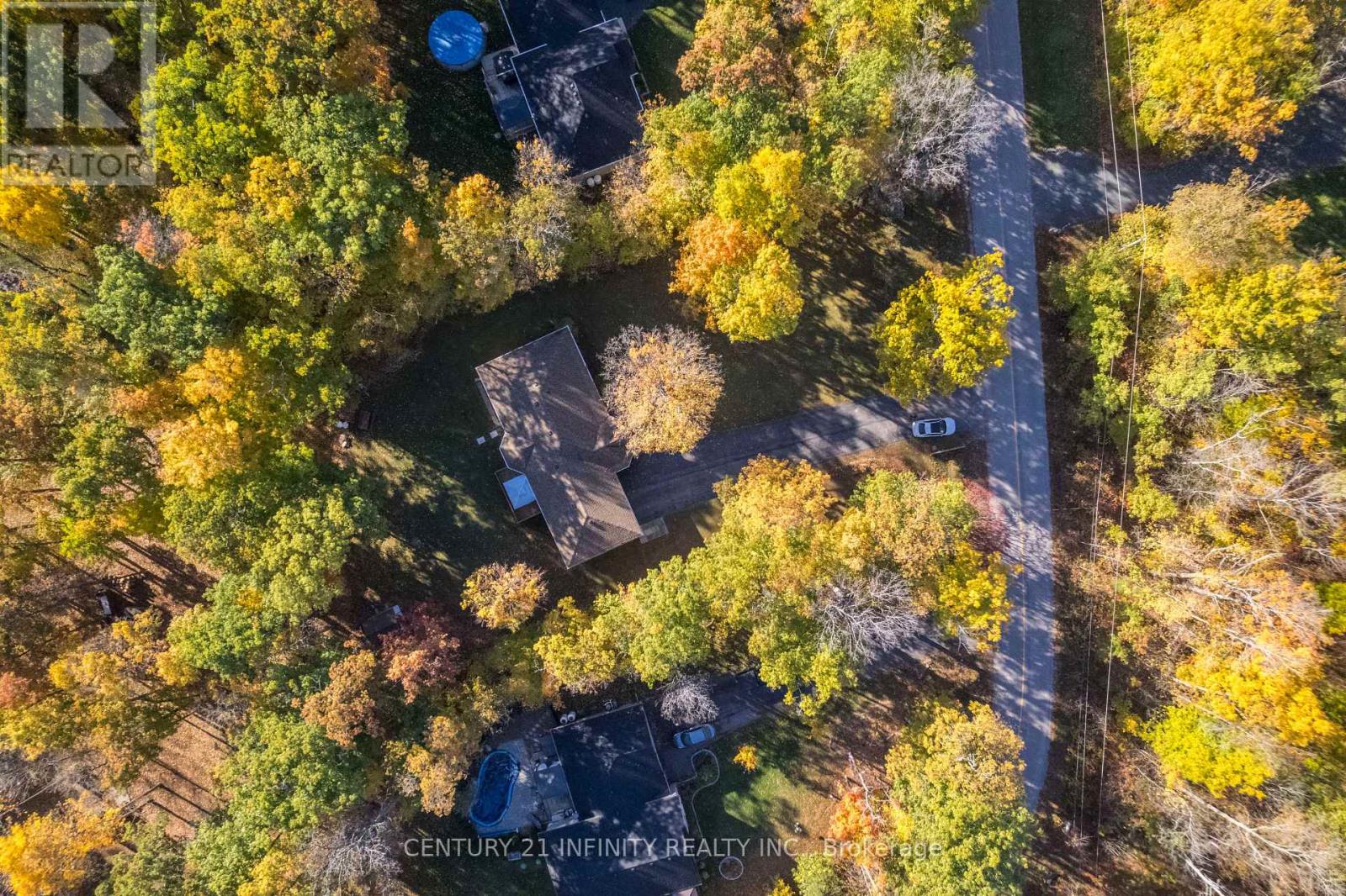 37 RIVERSIDE DRIVE - 8