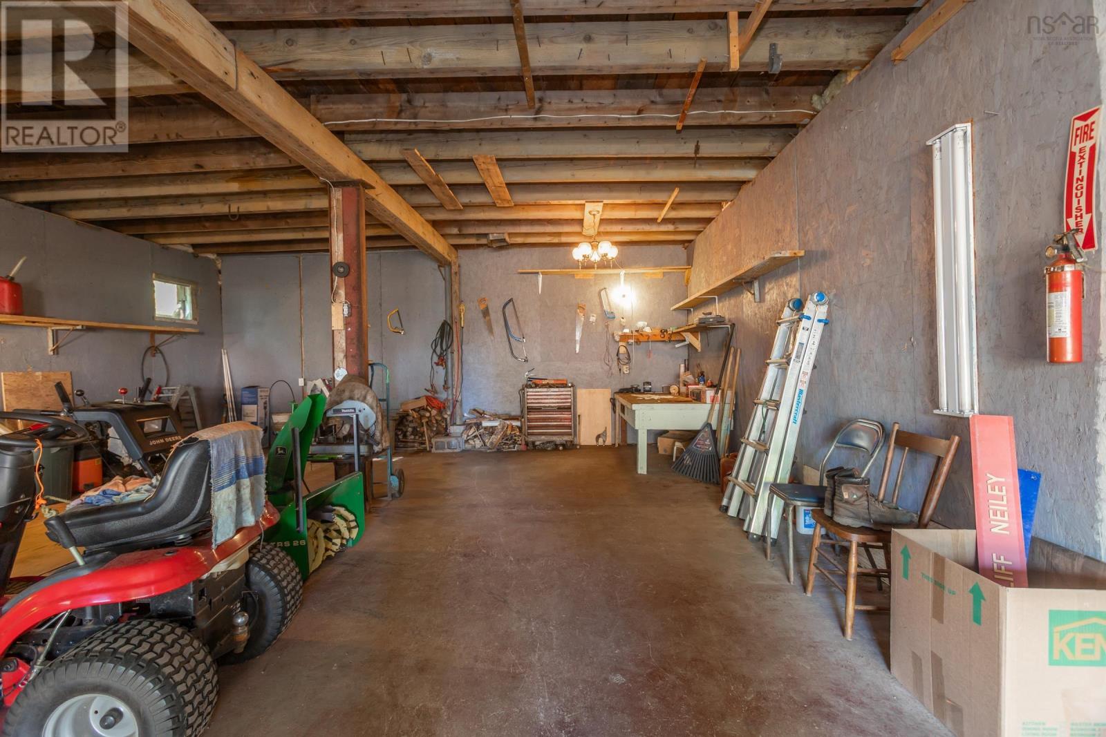 Property 32 of 39 of 9495 Highway 10