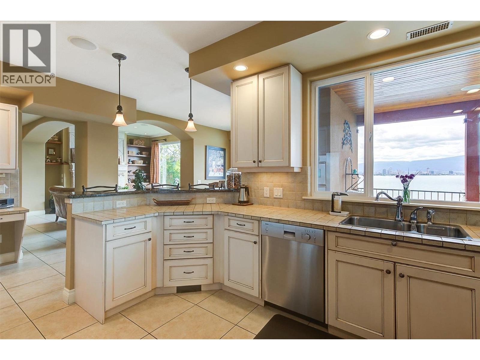  683 Westside Road South, West Kelowna