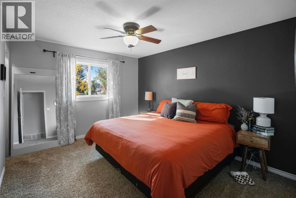Single Family House 4 Level for Sale in   Street Victoria Park Camrose 