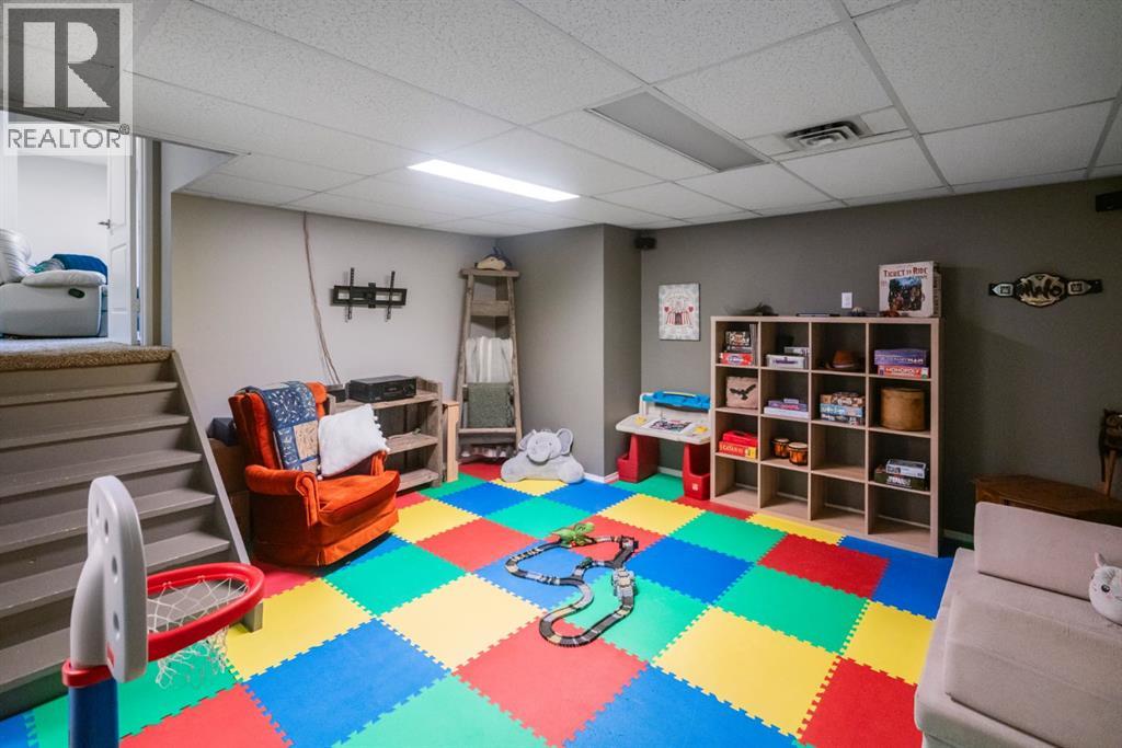 Single Family House 4 Level for Sale in   Street Victoria Park Camrose 