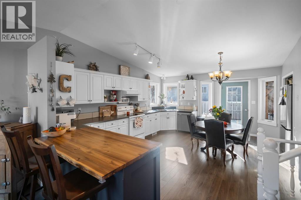 Single Family House 4 Level for Sale in   Street Victoria Park Camrose 