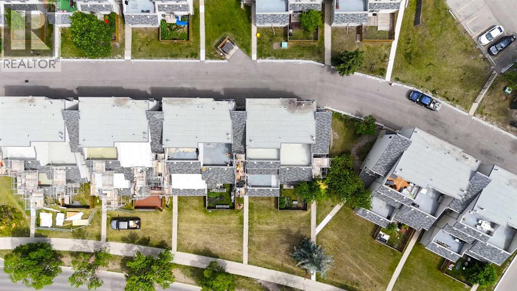 Single Family House for Sale in    Street NW St Andrews Heights Calgary 