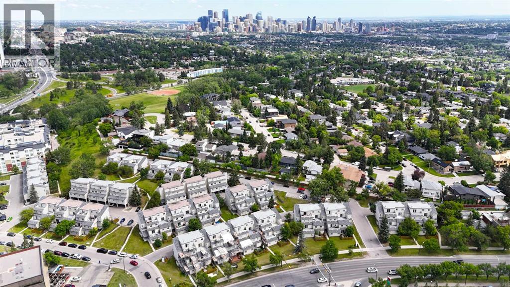 Single Family House for Sale in    Street NW St Andrews Heights Calgary 