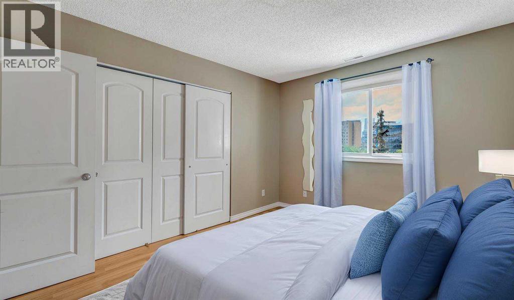 Single Family House for Sale in    Street NW St Andrews Heights Calgary 