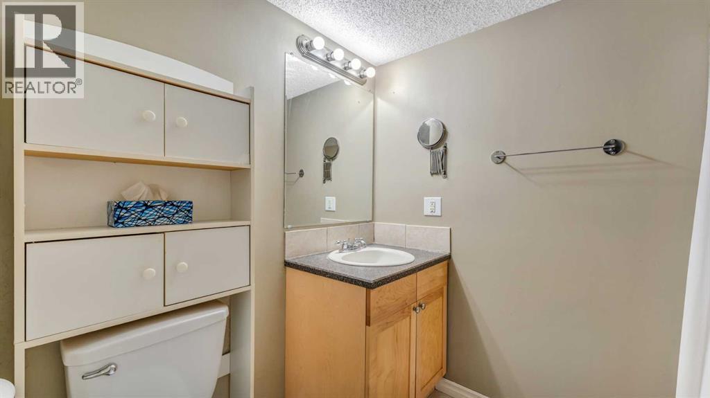 Single Family House for Sale in    Street NW St Andrews Heights Calgary 