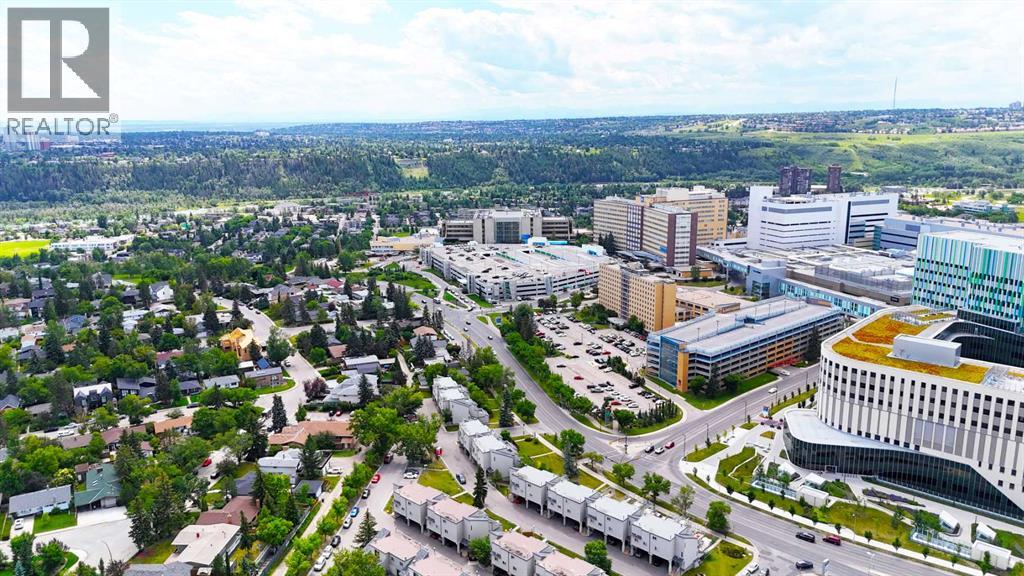 Single Family House for Sale in    Street NW St Andrews Heights Calgary 