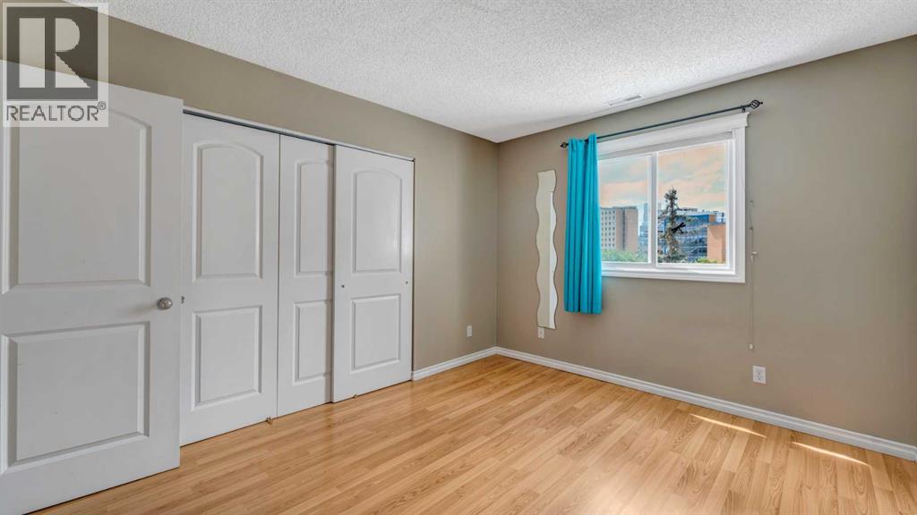 Single Family House for Sale in    Street NW St Andrews Heights Calgary 
