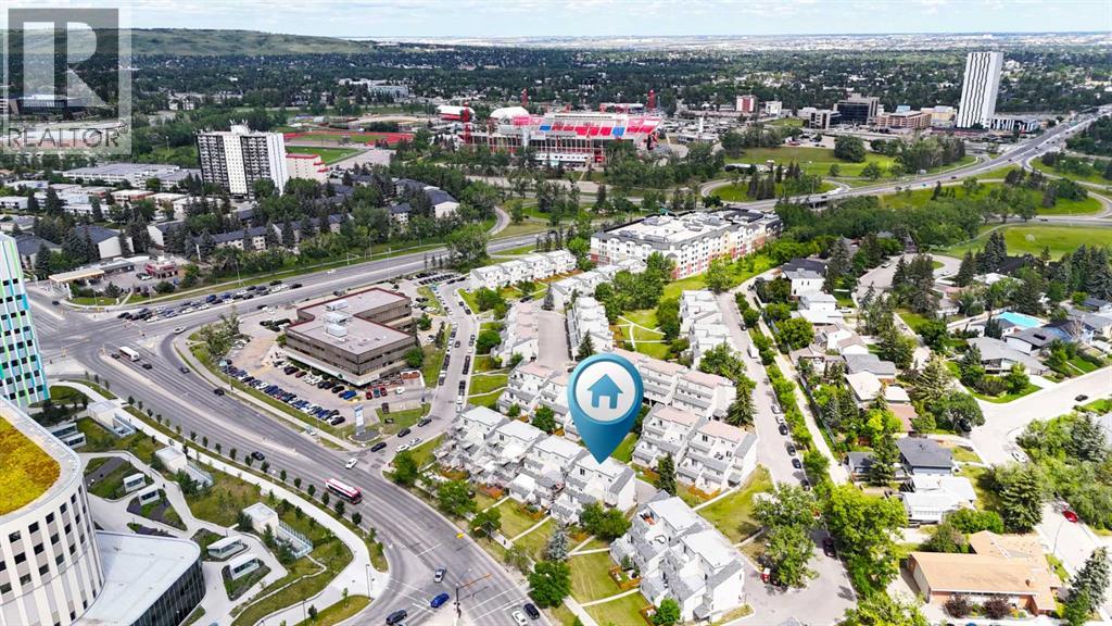 Single Family House for Sale in    Street NW St Andrews Heights Calgary 