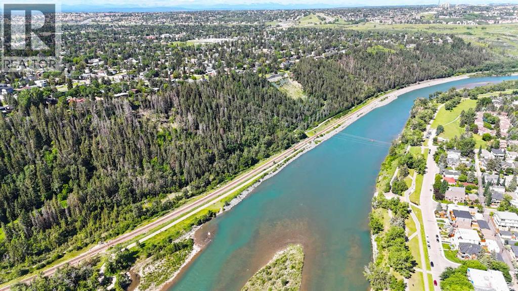 Single Family House for Sale in    Street NW St Andrews Heights Calgary 