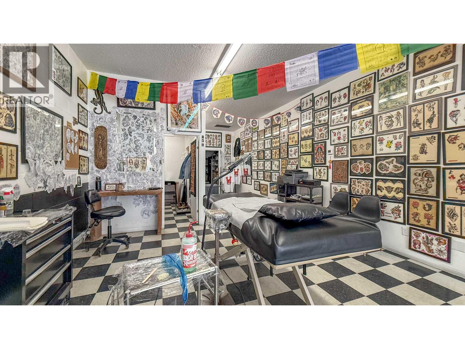  166 Asher Road, Kelowna