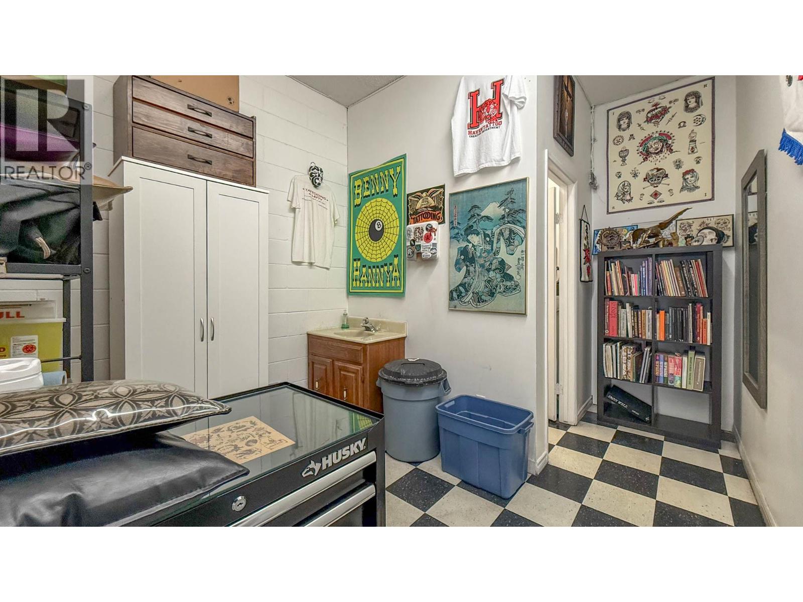  166 Asher Road, Kelowna